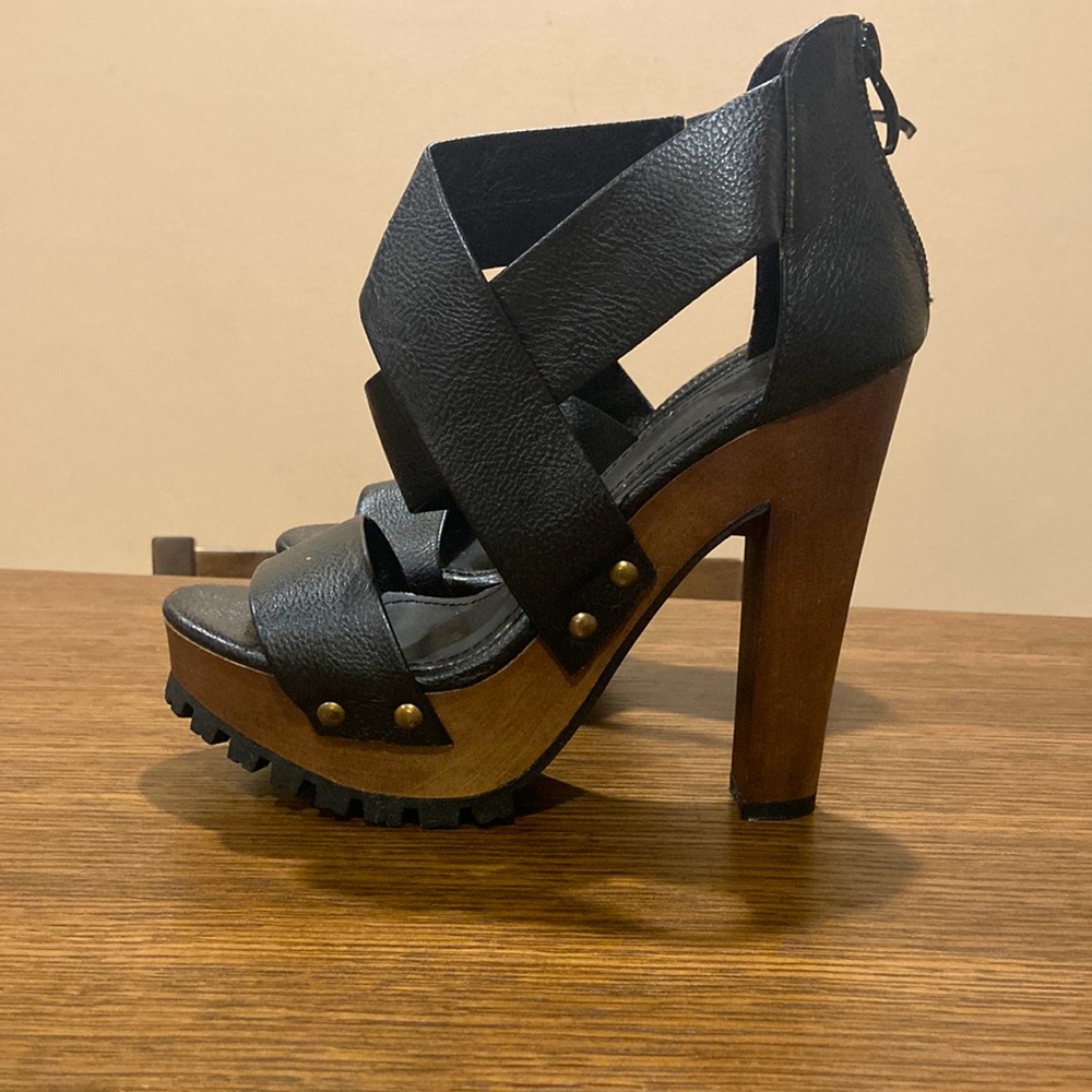 FD4 Heels excellent Condition